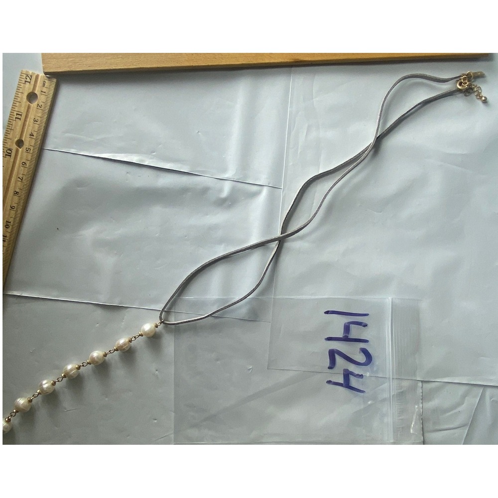 Elegant Pearl Pendant Necklace Silver Tone Chain‎